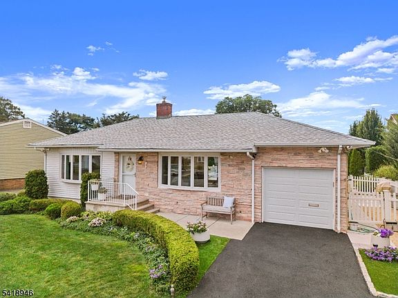 2nd image of 99 Normandy Rd