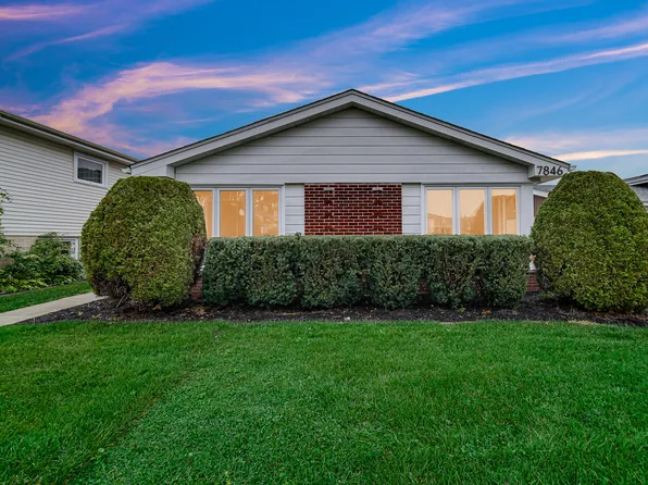 7846 Maple St, Morton Grove, IL 60053