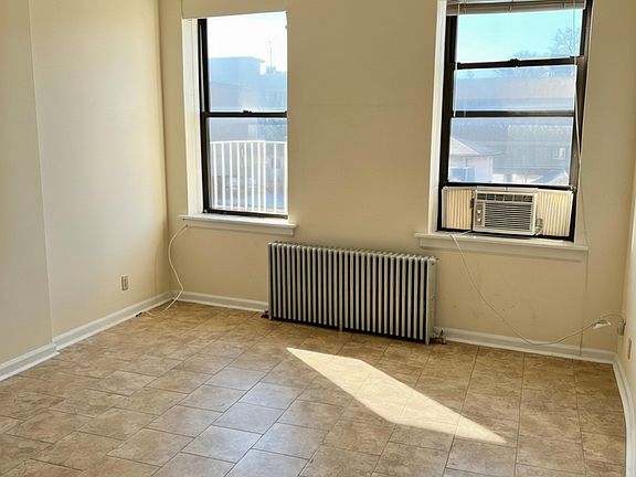2nd image of 139 Mamaroneck Ave APT 3