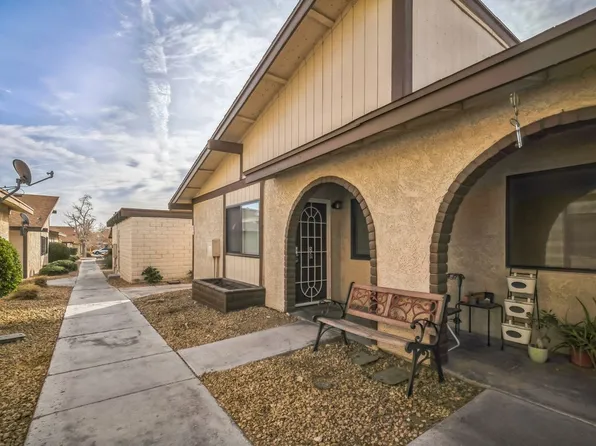 5733 W Smoke Ranch Rd Unit D, Las Vegas, NV 89108