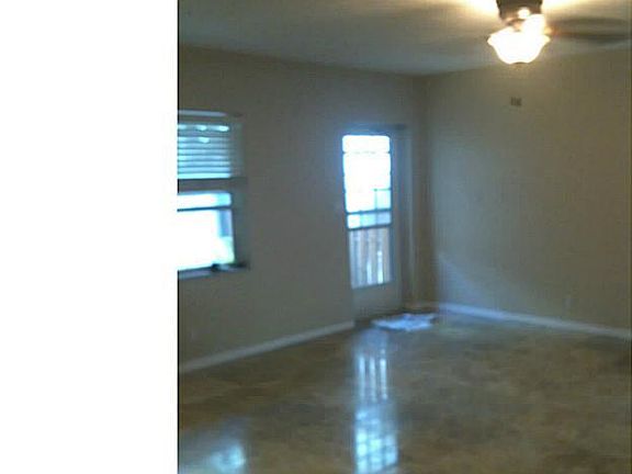 4th image of 728 NE 13th Ct Unit 12
