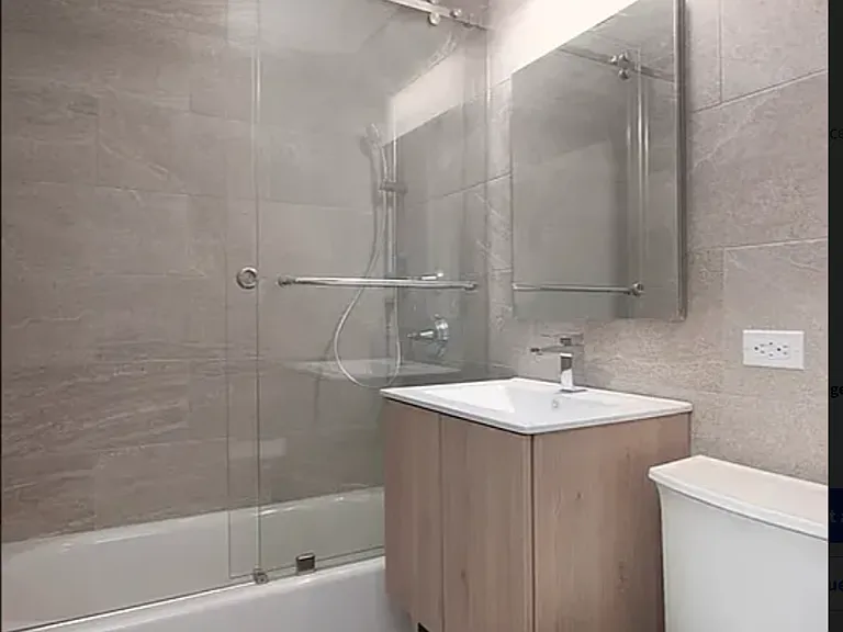 110 Greenwich St #4G — Photo 4
