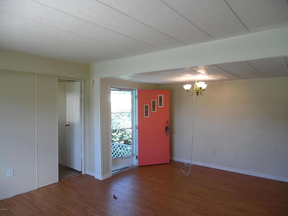 1st image of 1083 Barefoot Cir