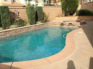 2903 Stonewall Dr, Corona, CA 92882