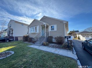 1867 Broadbridge Ave, Stratford, CT 06614