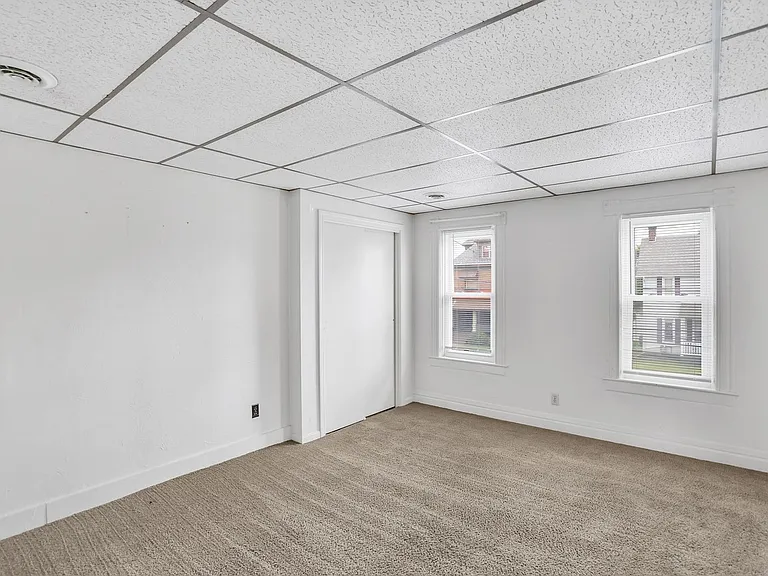 122 1st St #2 — Photo 19