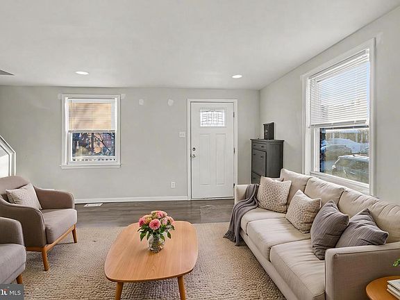 4th image of 646 Clymer Ln