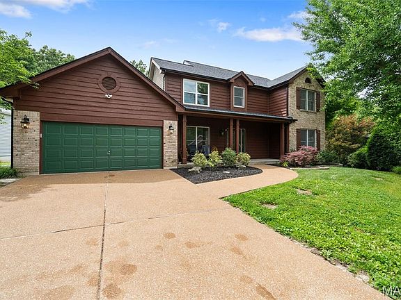 3rd image of 2582 Christopher Oaks Ct