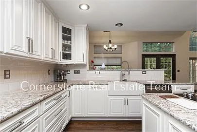 355 Paisley Dr — Photo 8