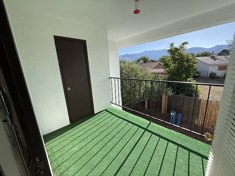 Morris Townhomes — Photo 33