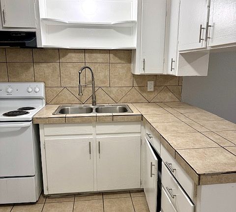 4th image of 500 E Craven Ave #7
