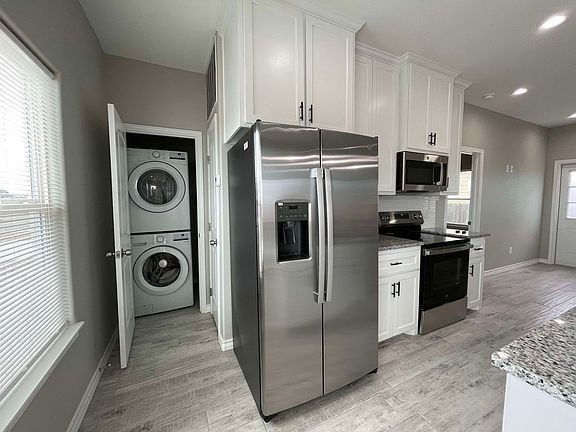 5th image of 14202 Marina Dr #C