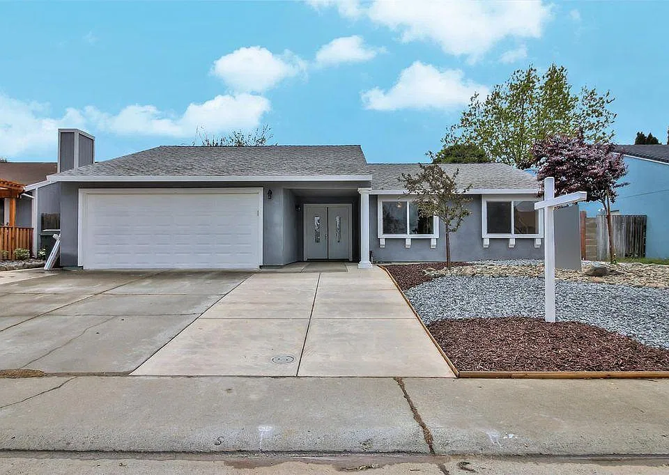 8692 Crystal River Way