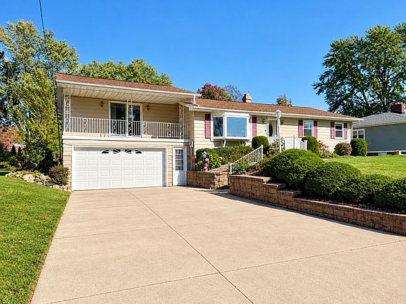 2nd image of 5931 Crest Dr