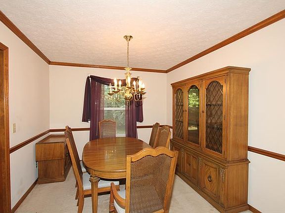5th image of 8175 Surrey Brook Pl