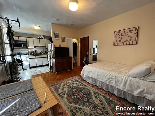 92 Gordon St Photo 1