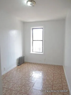 Rented by Bohemia Realty Group | media 7