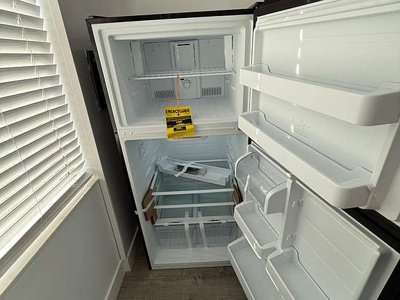 5th image of 1361 Emerald Dr #1A