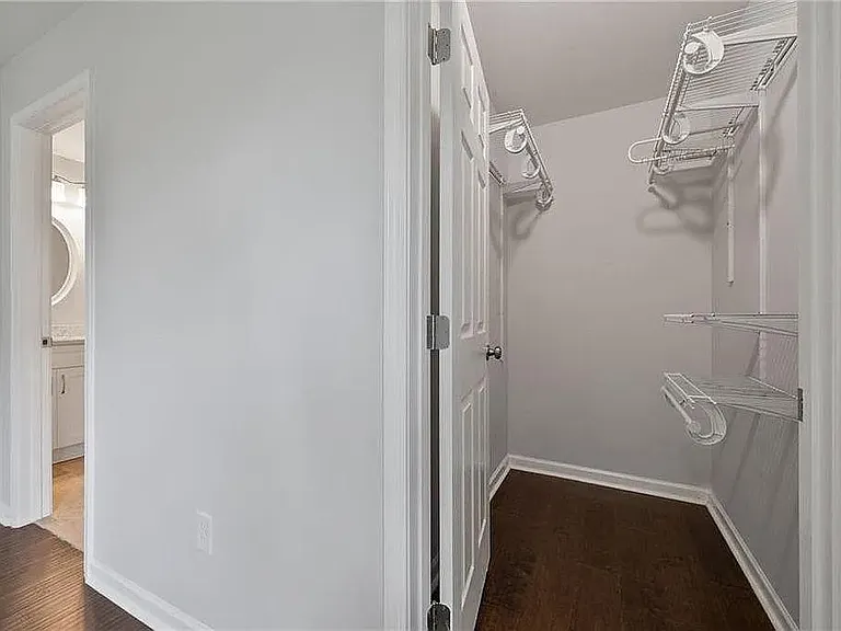 146 Clay St SE — Photo 16