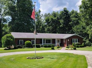 2753 N Stanford Rd, Flora, IL 62839