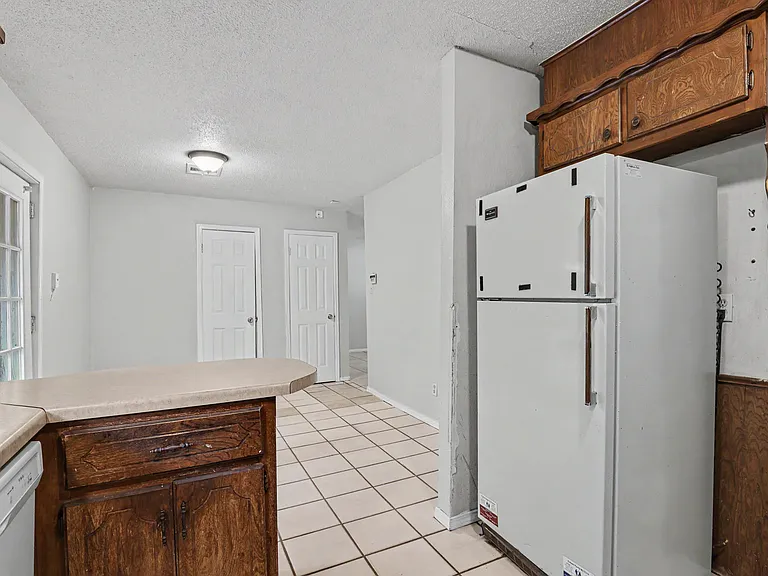 1301 Amhurst Ave — Photo 19