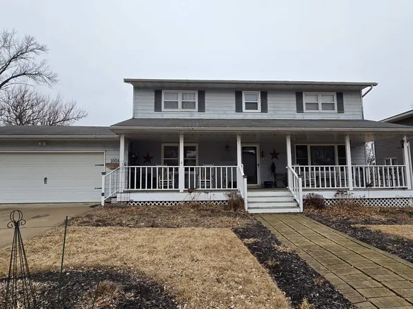 1004 S Western St, Lake Mills, IA 50450