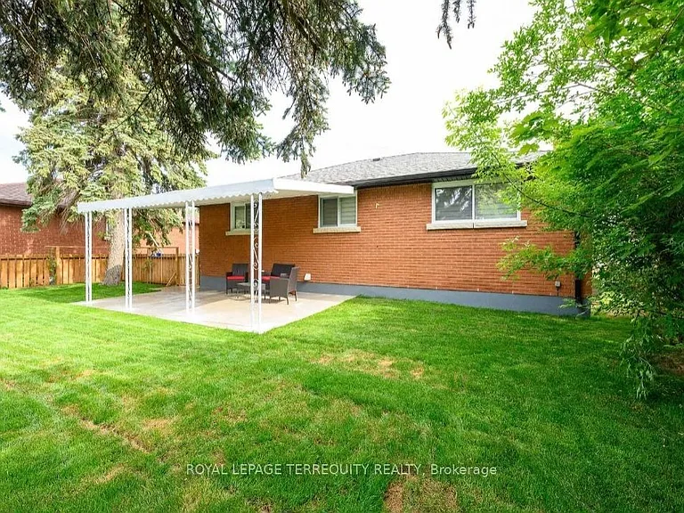 6950 Richmond Cres #MAIN FLOOR — Photo 24