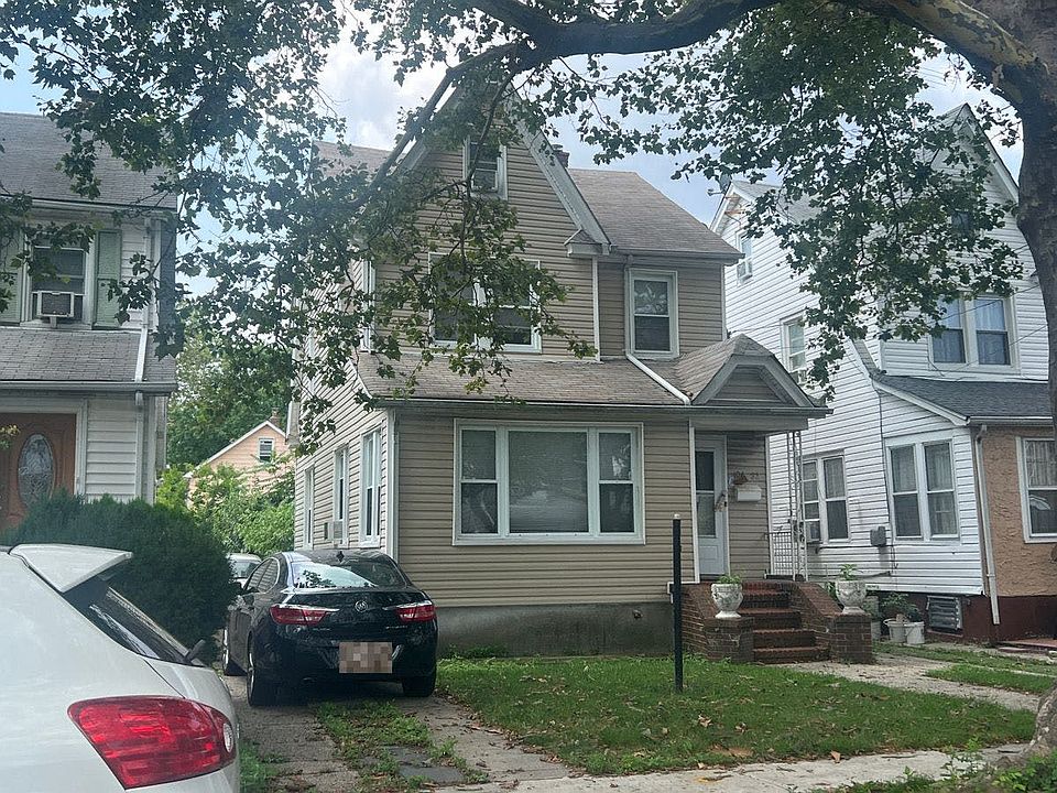 1st image of 10432 203rd St