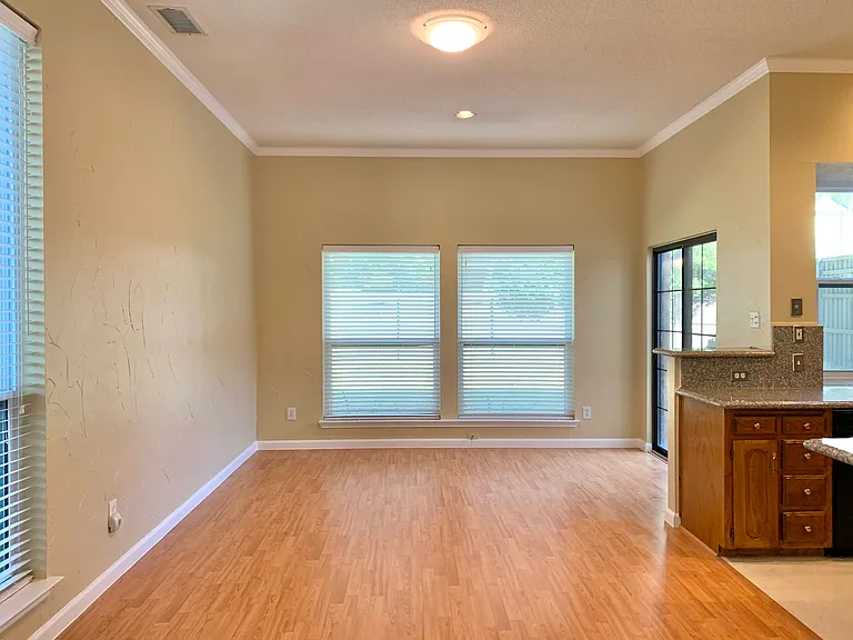 1410 Indian Lake Trl — Photo 6