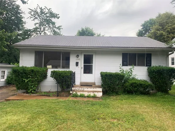 3520 High Dr, Saint Ann, MO 63074