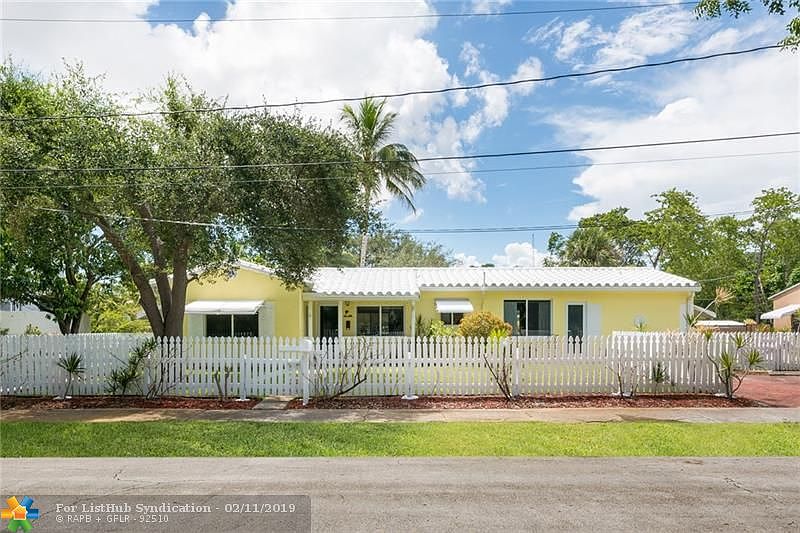 1st image of 208 SW 11th Ct