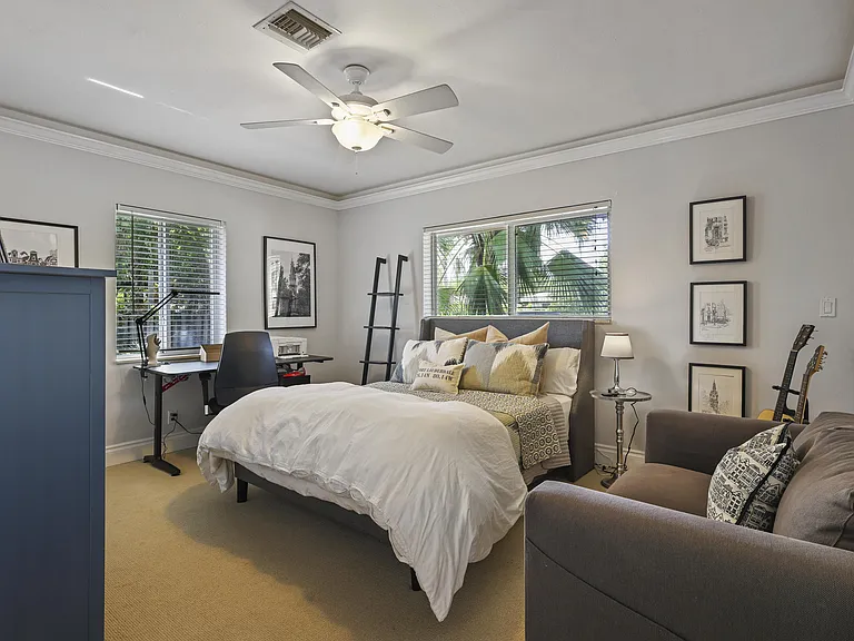 1925 Coral Gardens Dr — Photo 19