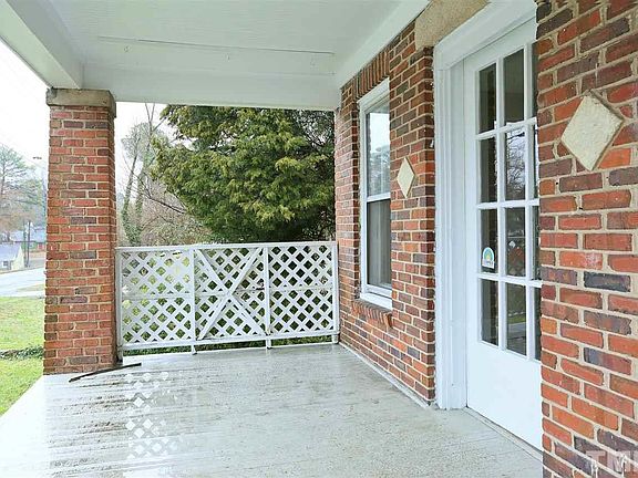 2nd image of 2518 Holloway St
