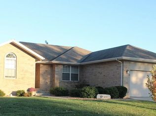 404 Daniel Dr, Nixa, MO 65714