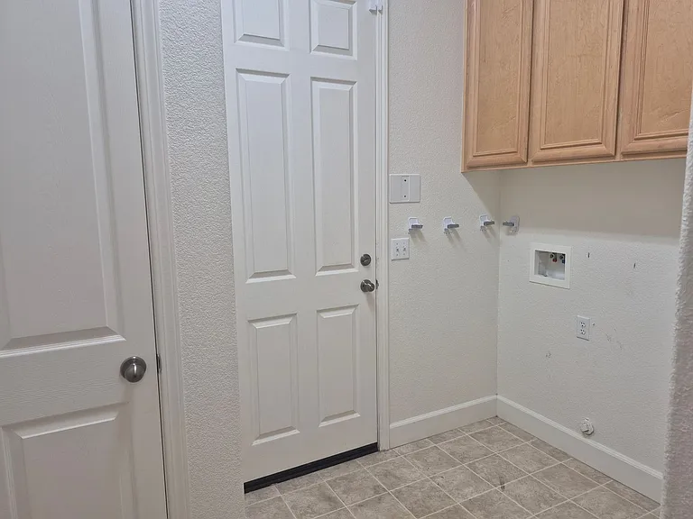 1700 Charm Way — Photo 21