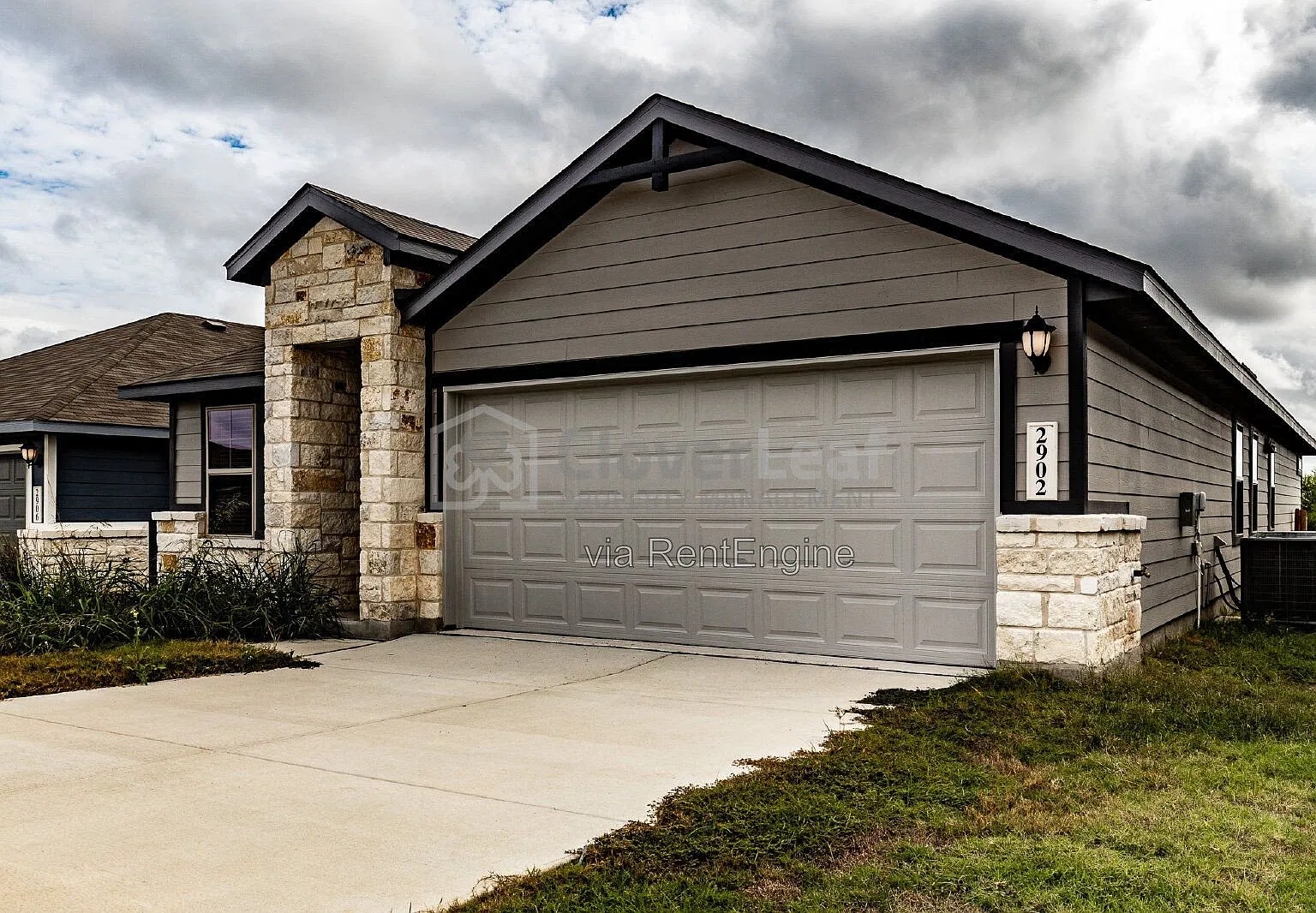 3 bed, 2.0 bath, 1966 sqft, $1,997 — Photo 2