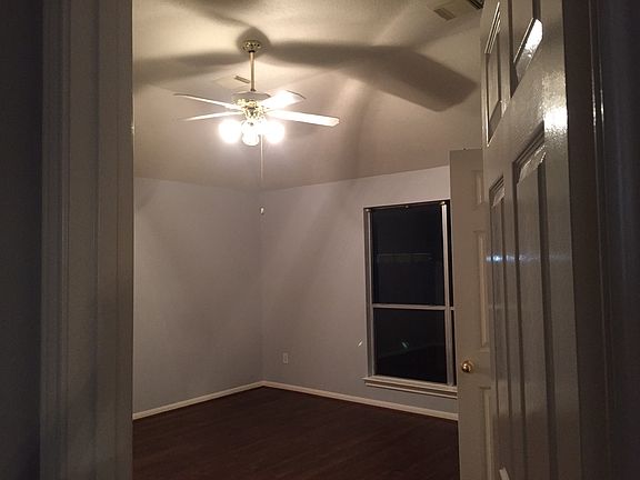 3rd image of 6022 Fern Hollow Ct