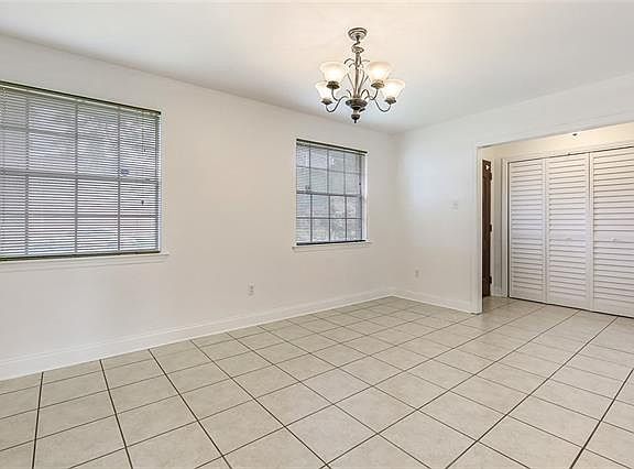 3rd image of 1341 N Woodlawn Ave