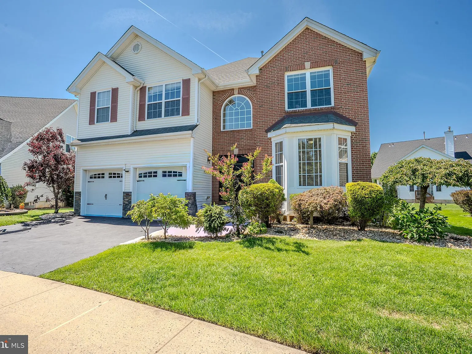 4 bed, 2.5 bath, 3028 sqft, $4,250 — Photo 4