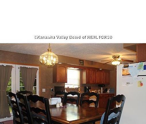 4th image of 3032 Olive Ave