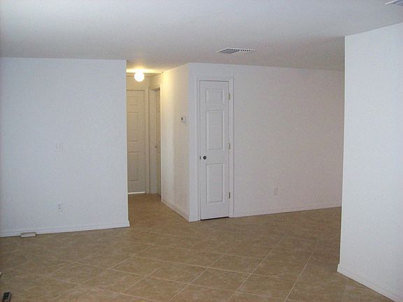 5th image of 2449 Kimberly Dr