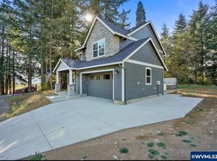 300 Janice Ct, Detroit, OR 97342