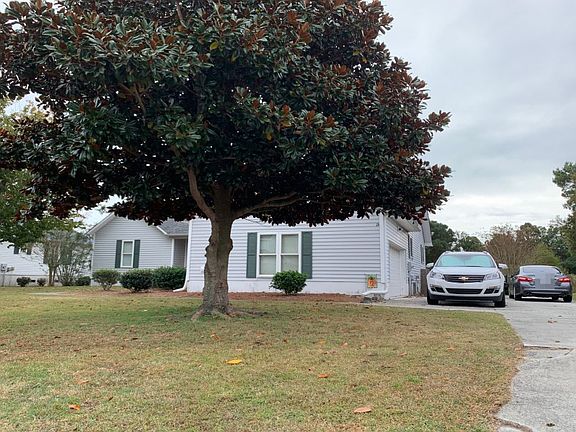 2nd image of 213 Nantucket Ct
