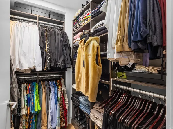 160 East 22nd Street image 6 of 11