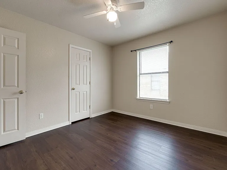 3606 Dustin Ct — Photo 12