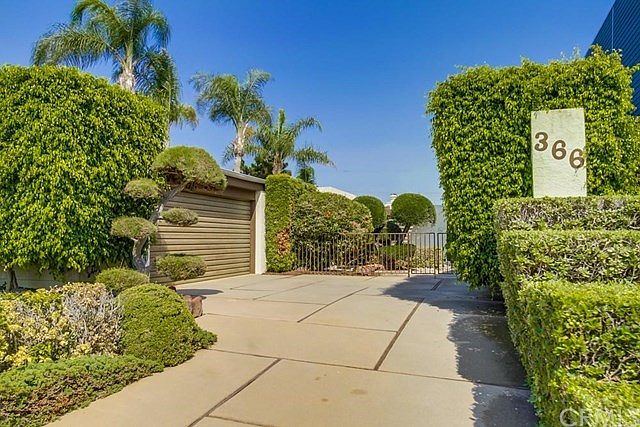 1st image of 366 Los Altos Ave