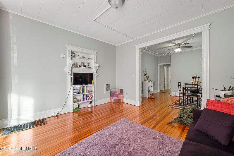 5th image of 169 Myrtle Avenue