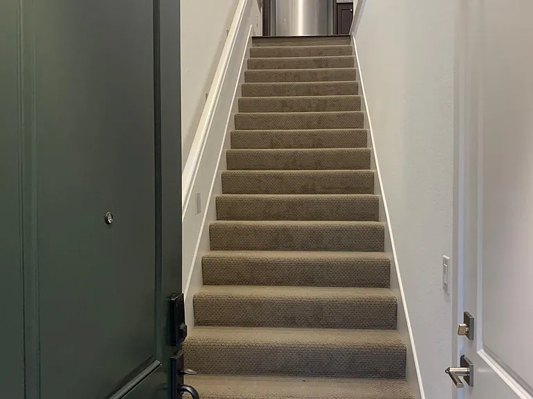 477 E Tigerlily Ct — Photo 2