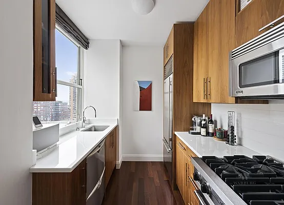 Rented by Warburg | media 14