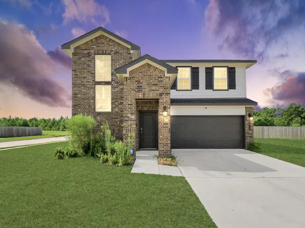 9810 Palm Royal Dr, Baytown, TX 77521